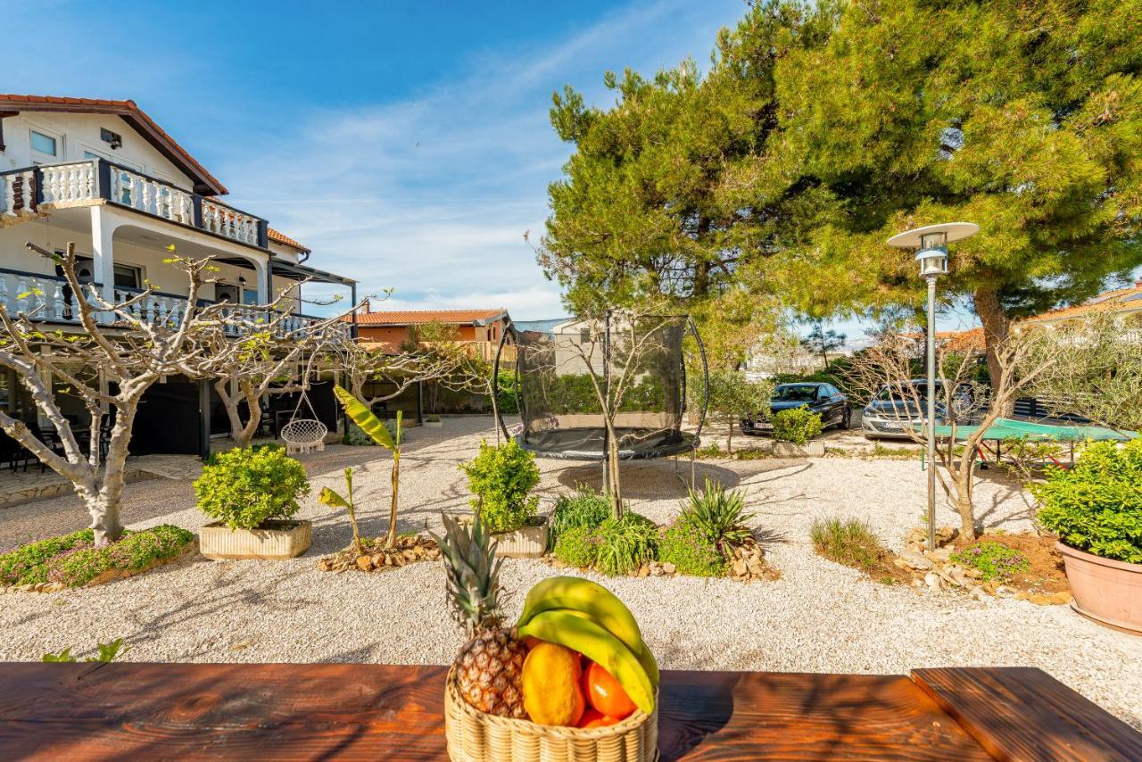 Apartments Villa Agape Vir Exterior foto